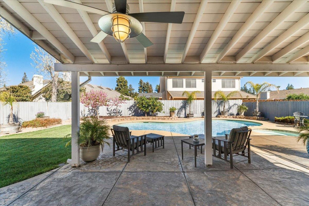 346 S Manley Rd, Ripon, CA 95366