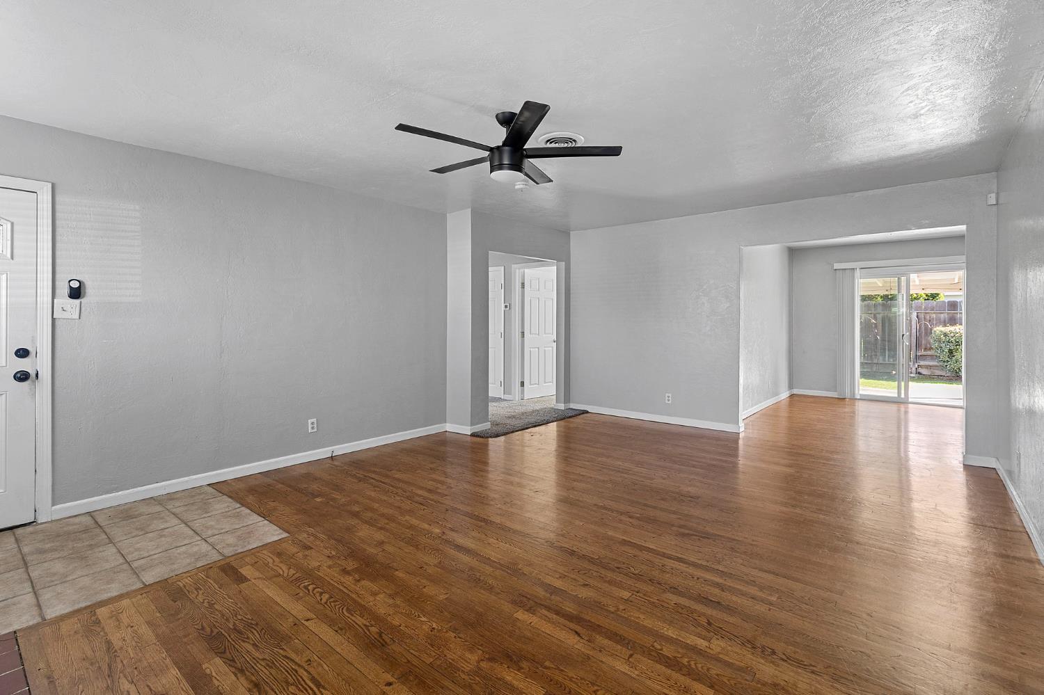 1628 Honeysuckle Dr, Modesto, CA 95350