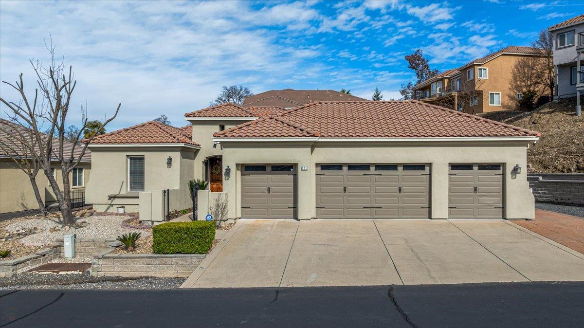 121 Athena Dr, Copperopolis, CA 95228