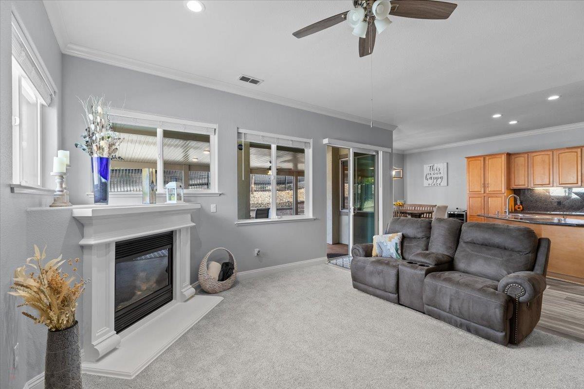 121 Athena Dr, Copperopolis, CA 95228