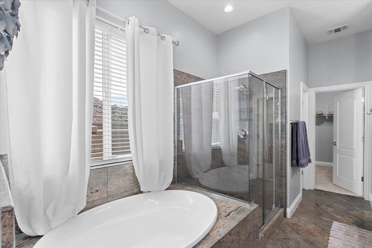 121 Athena Dr, Copperopolis, CA 95228