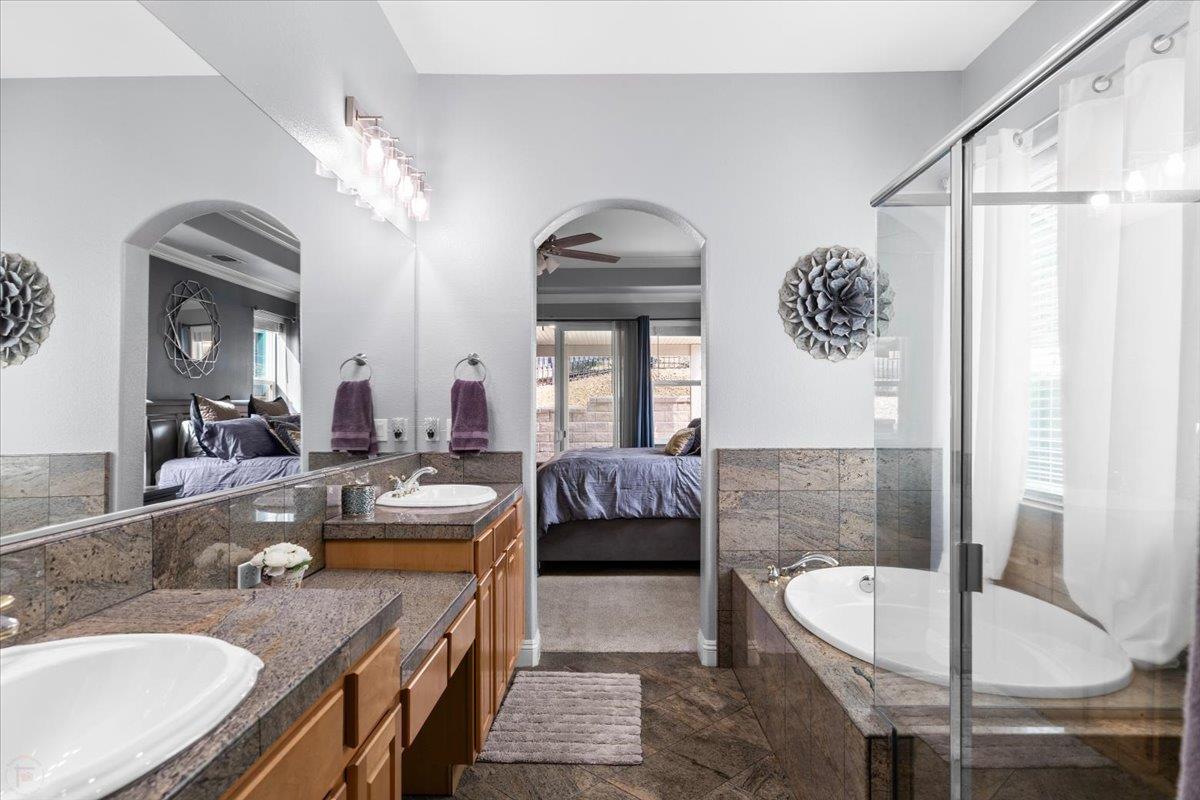 121 Athena Dr, Copperopolis, CA 95228