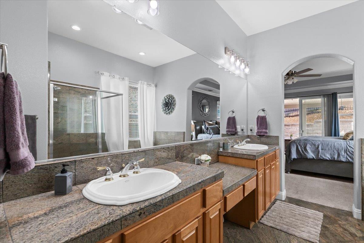 121 Athena Dr, Copperopolis, CA 95228