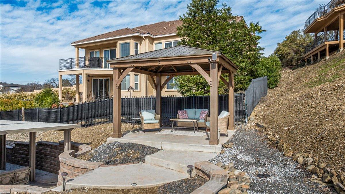 121 Athena Dr, Copperopolis, CA 95228