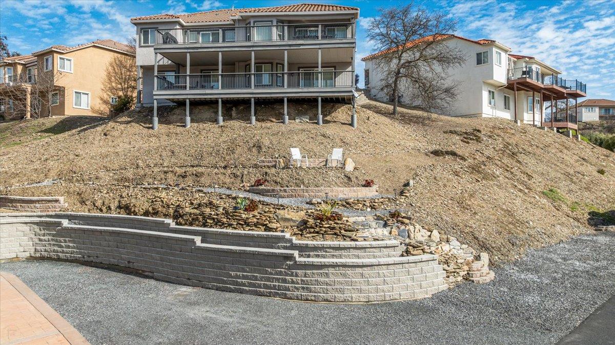 121 Athena Dr, Copperopolis, CA 95228