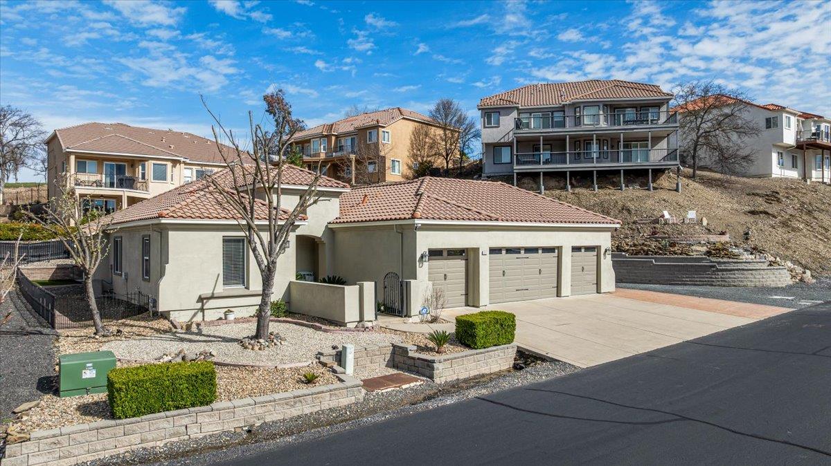 121 Athena Dr, Copperopolis, CA 95228