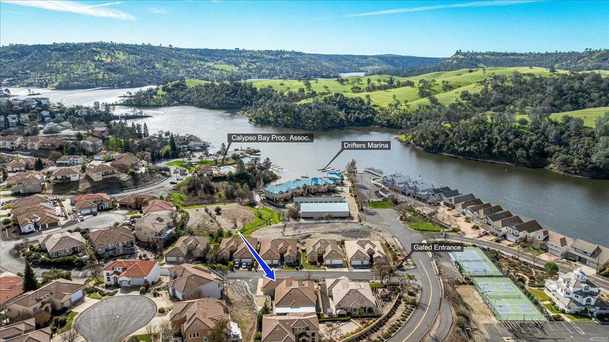 121 Athena Dr, Copperopolis, CA 95228