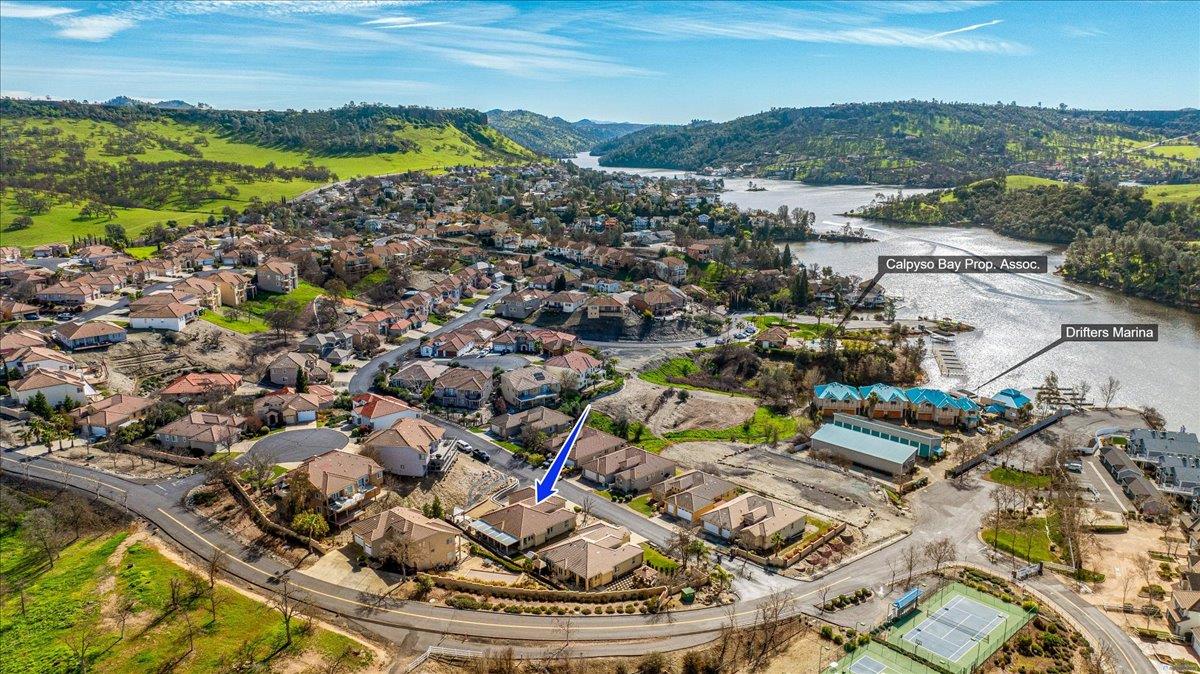 121 Athena Dr, Copperopolis, CA 95228