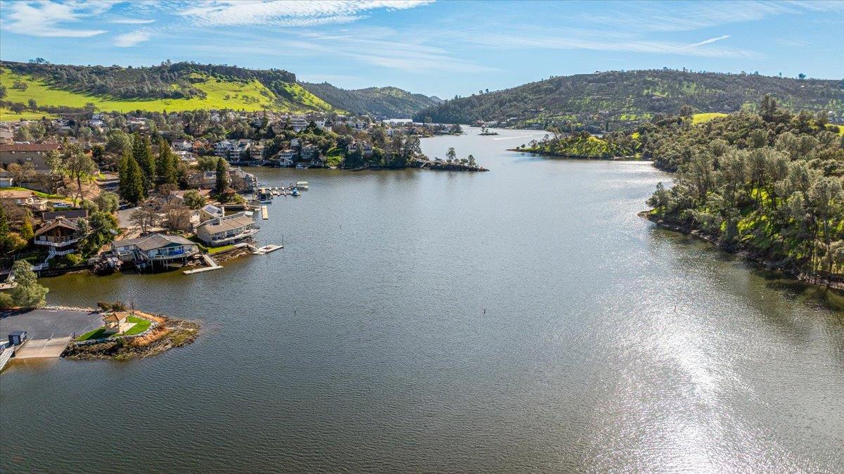 121 Athena Dr, Copperopolis, CA 95228