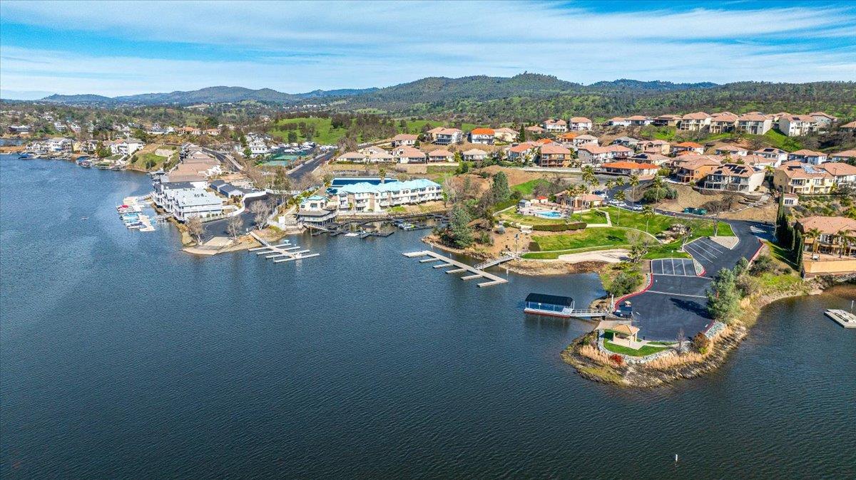 121 Athena Dr, Copperopolis, CA 95228