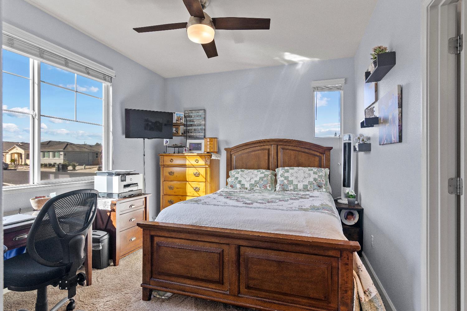 6544 Bowing Ct, Riverbank, CA 95367