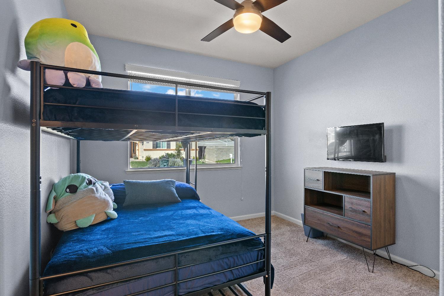 6544 Bowing Ct, Riverbank, CA 95367