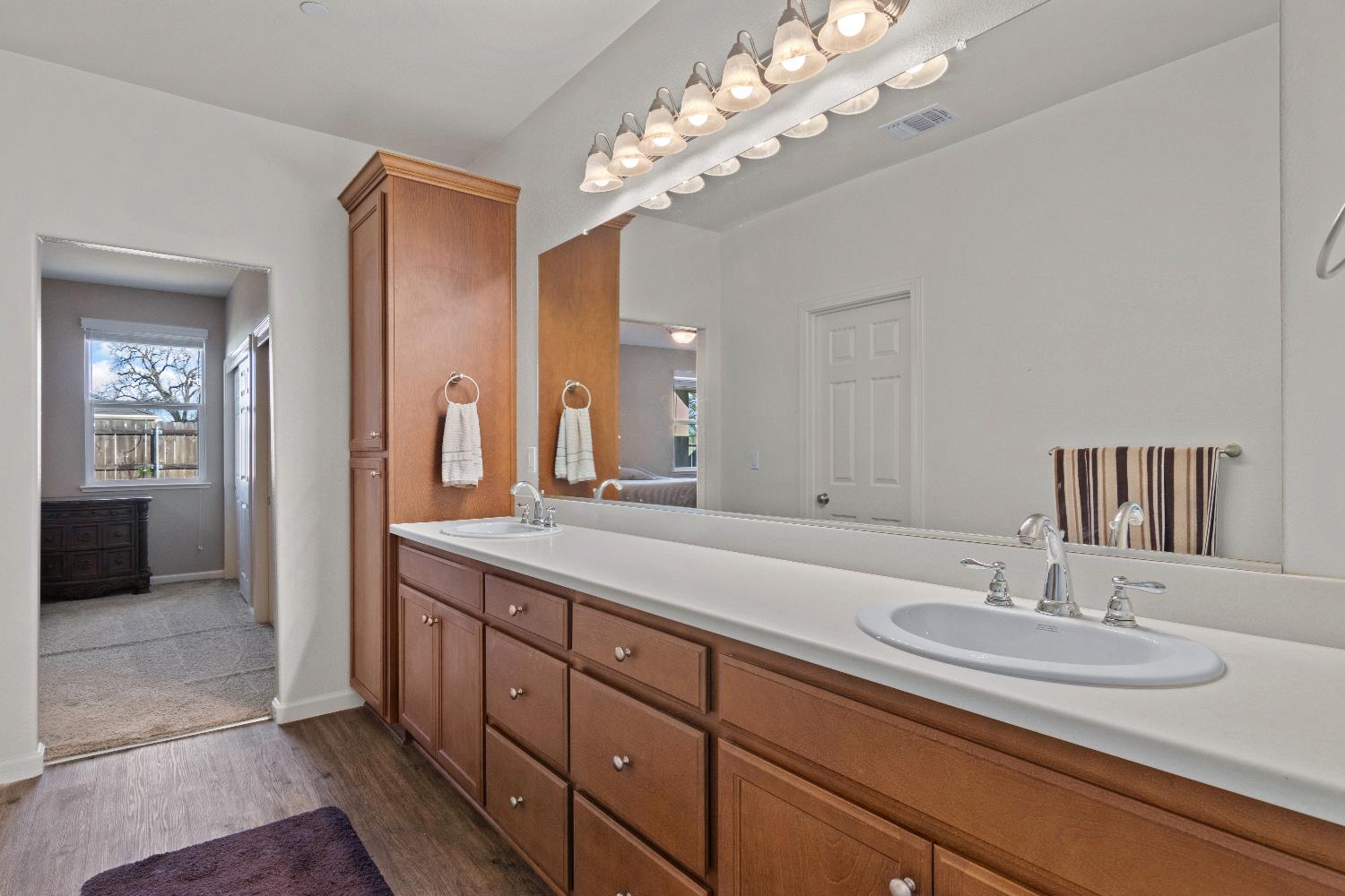 6544 Bowing Ct, Riverbank, CA 95367