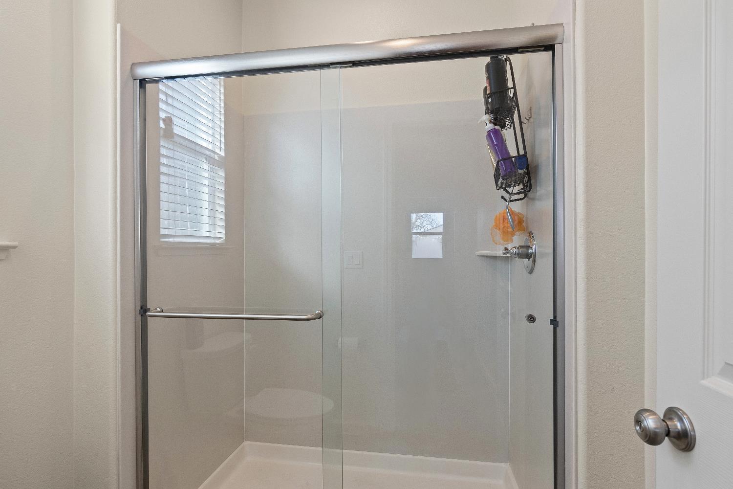 6544 Bowing Ct, Riverbank, CA 95367