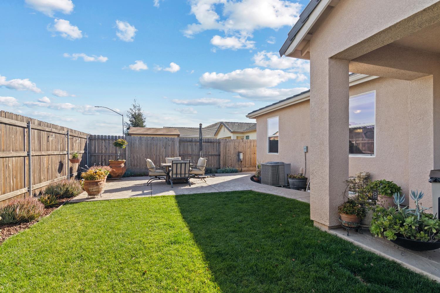 6544 Bowing Ct, Riverbank, CA 95367