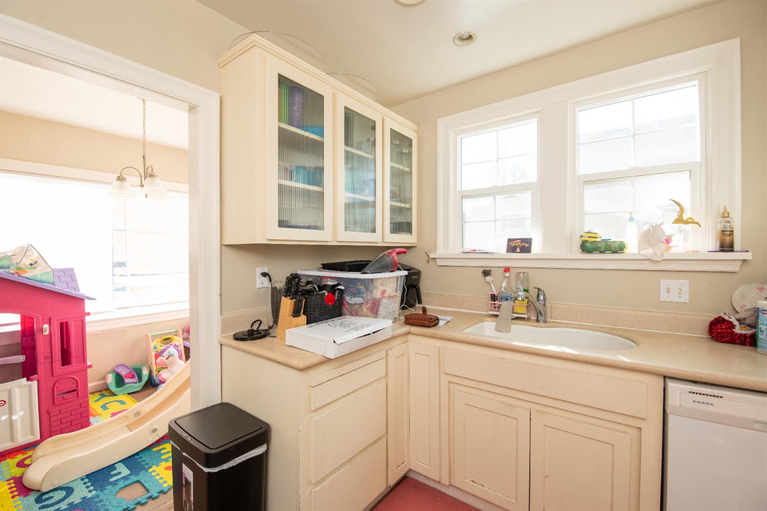 133 Jones St, Modesto, CA 95354