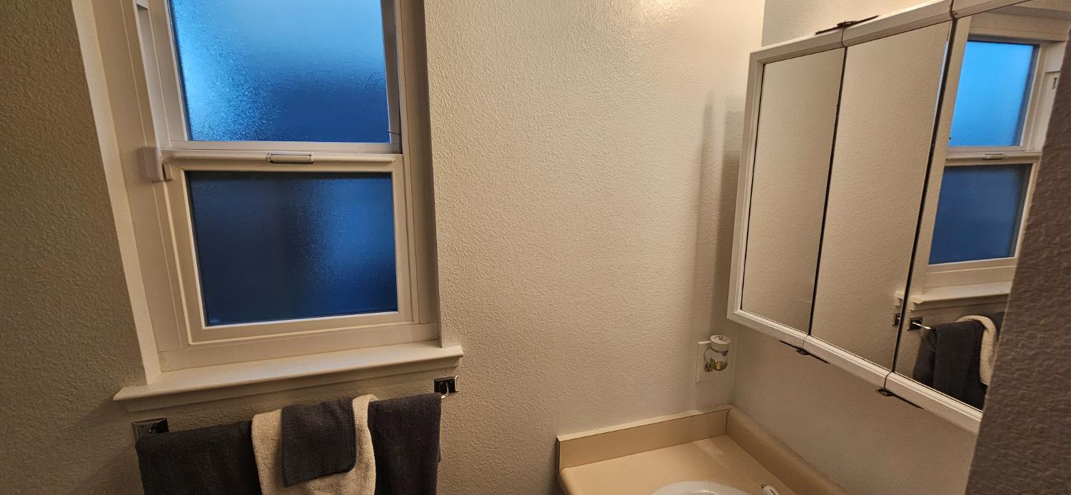 13319 Welch St, Waterford, CA 95386