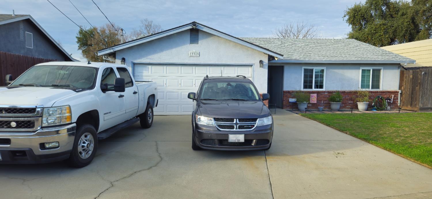 13319 Welch St, Waterford, CA 95386