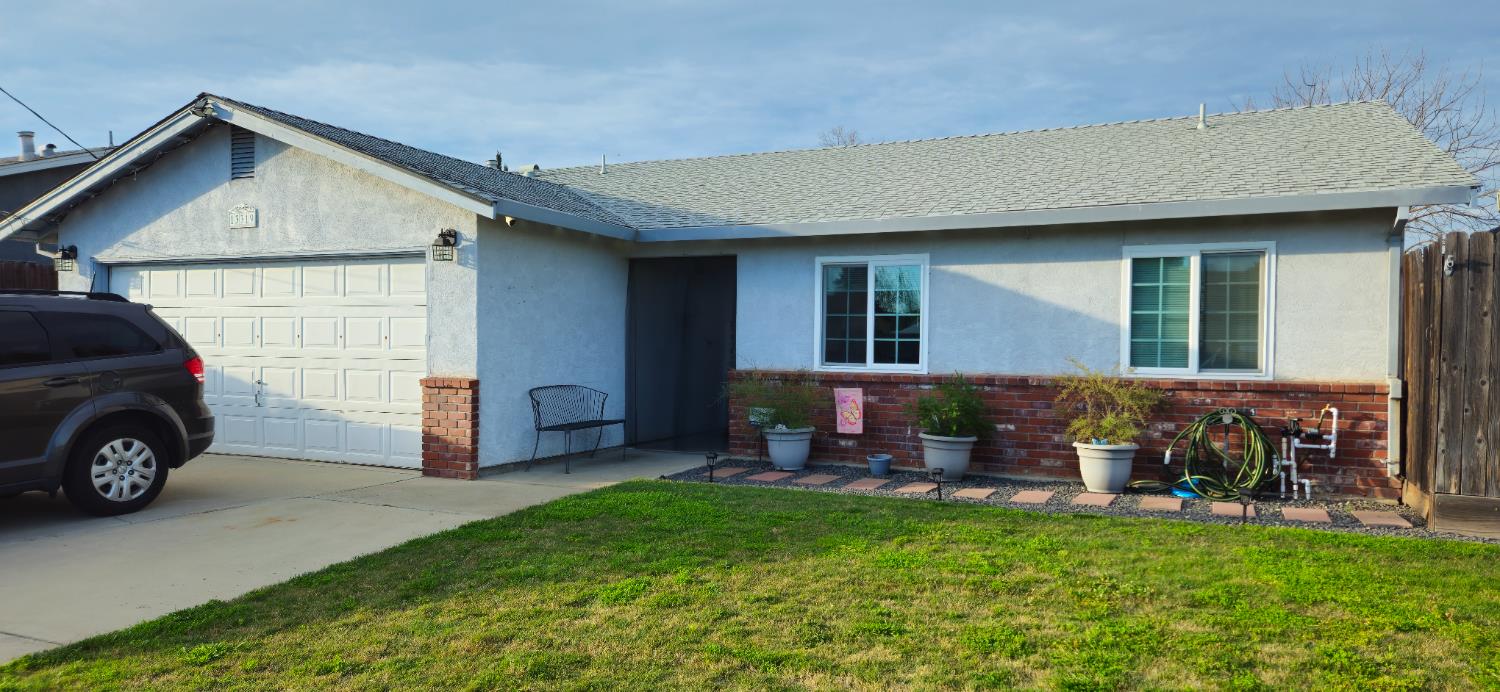 13319 Welch St, Waterford, CA 95386