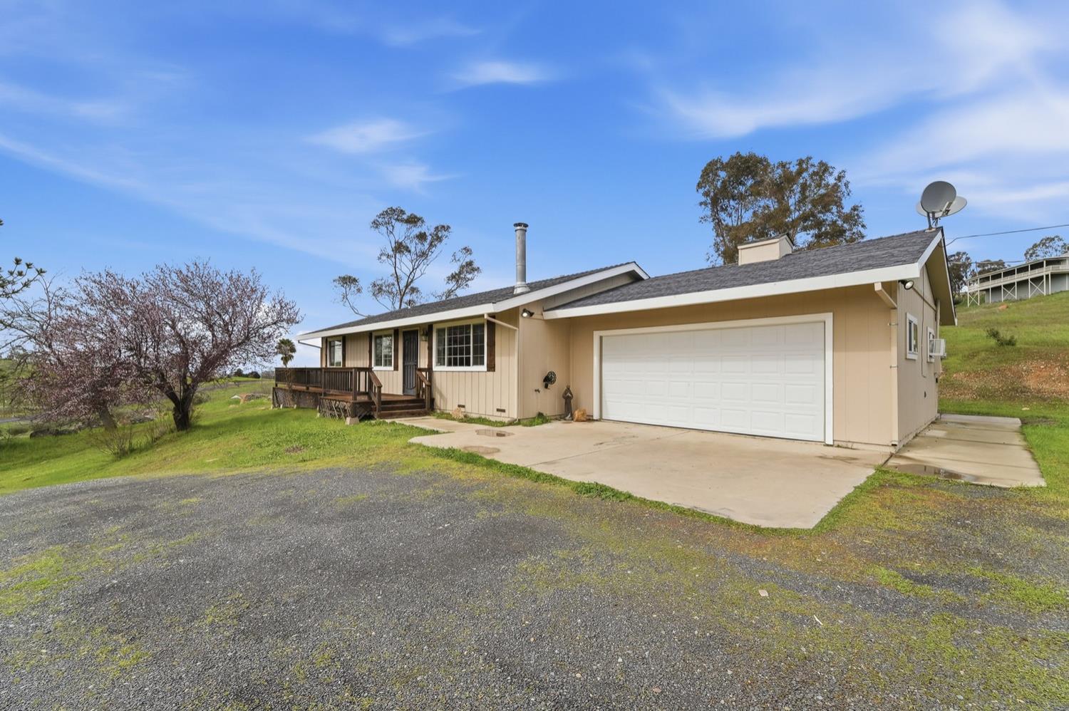 2615 Ranchito Dr, La Grange, CA 95329