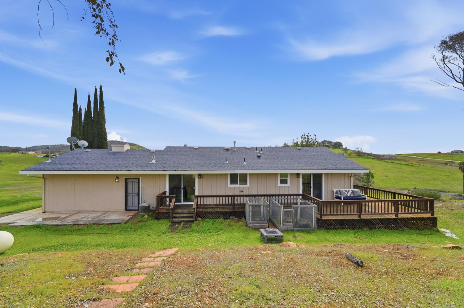2615 Ranchito Dr, La Grange, CA 95329