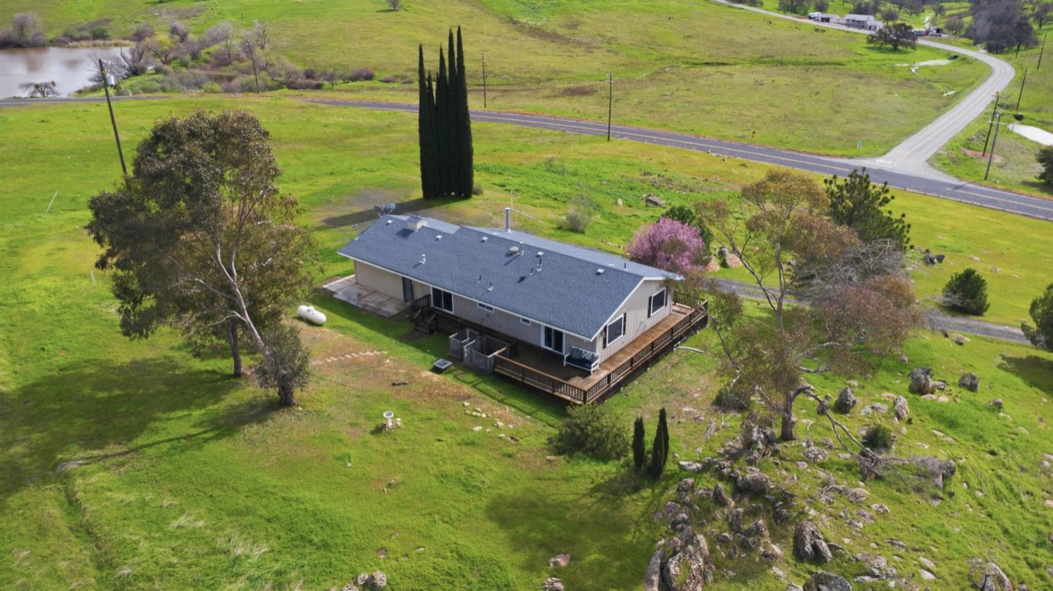 2615 Ranchito Dr, La Grange, CA 95329