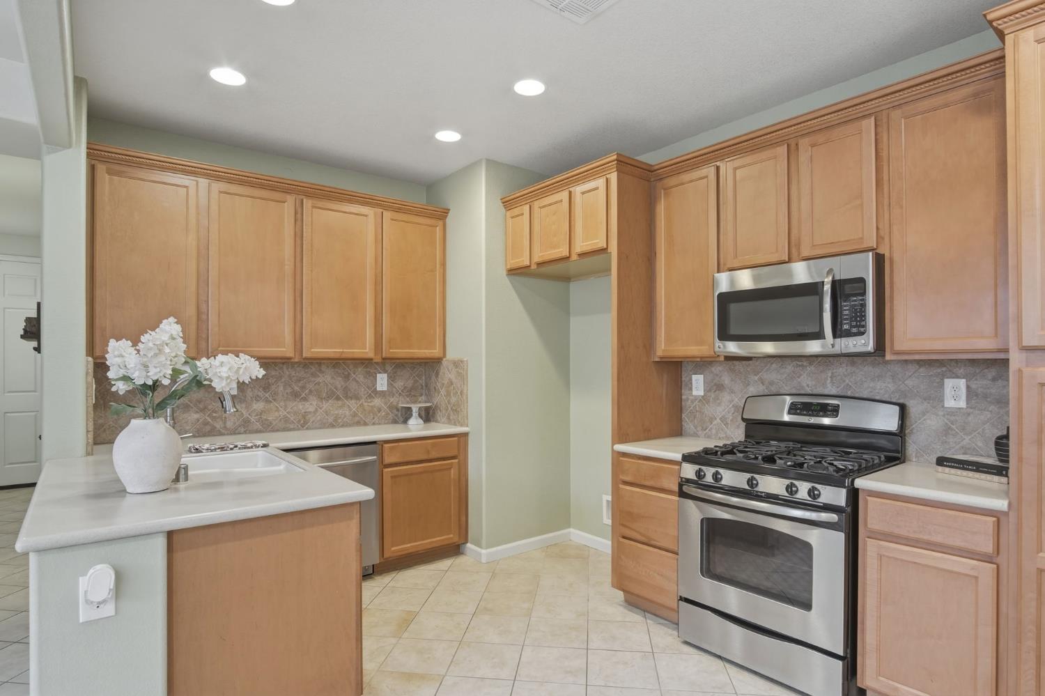 154 Splendido Ct, Newman, CA 95360