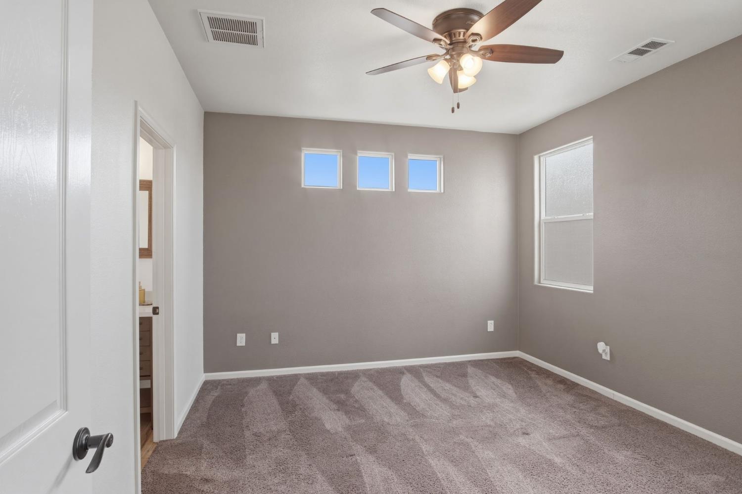 154 Splendido Ct, Newman, CA 95360