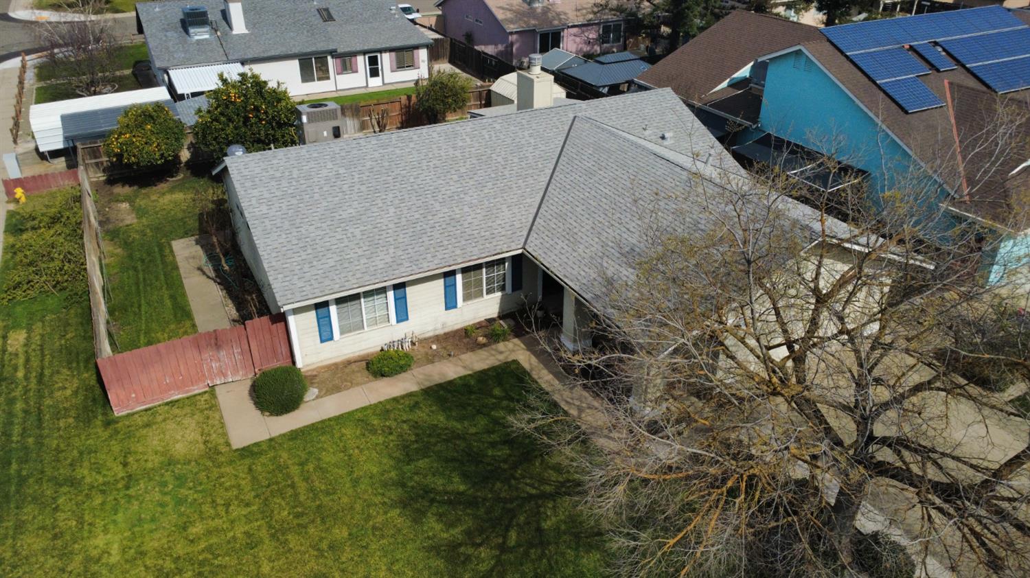 7501 Vixen Ct, Hughson, CA 95326