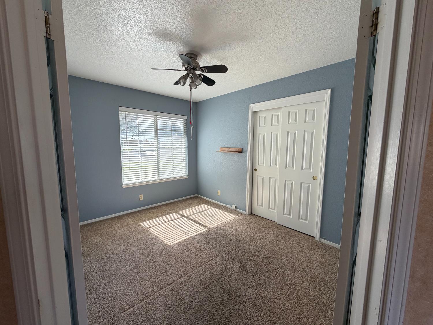 7501 Vixen Ct, Hughson, CA 95326