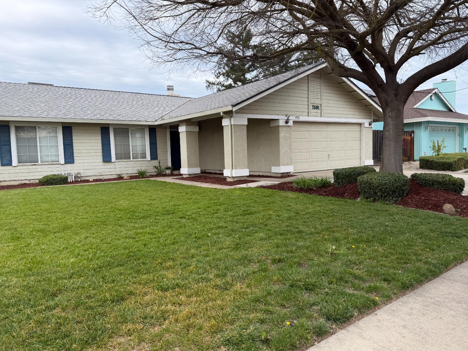 7501 Vixen Ct, Hughson, CA 95326