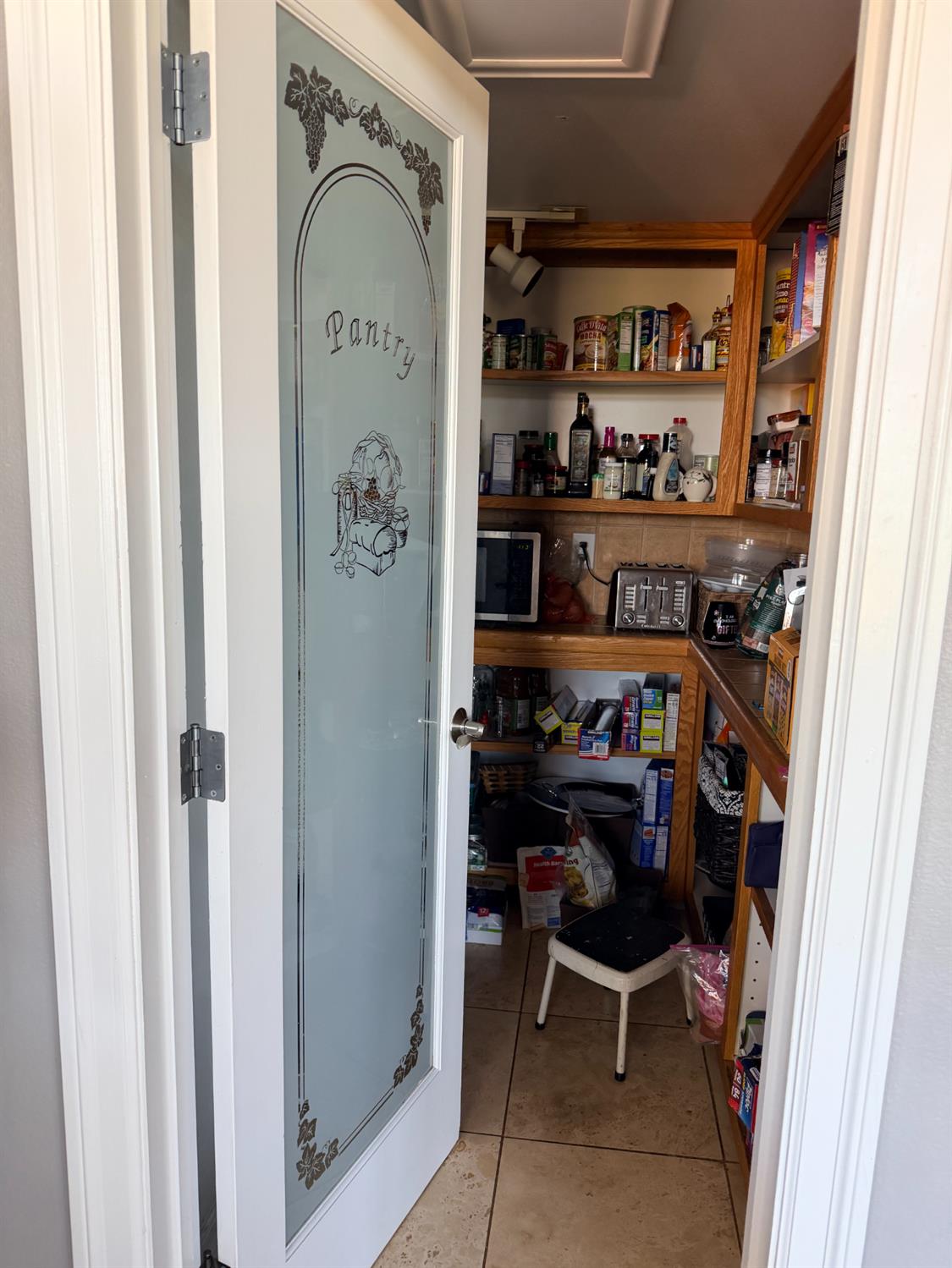 9556 Banderilla Dr, La Grange, CA 95329