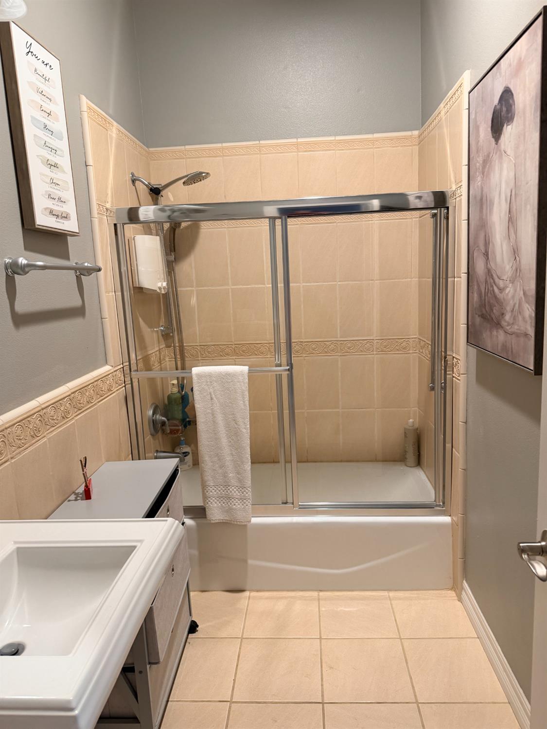 9556 Banderilla Dr, La Grange, CA 95329