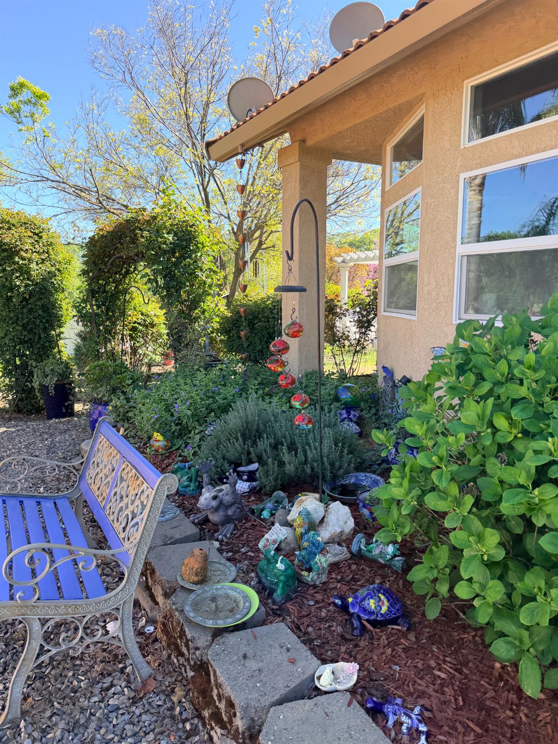 9556 Banderilla Dr, La Grange, CA 95329