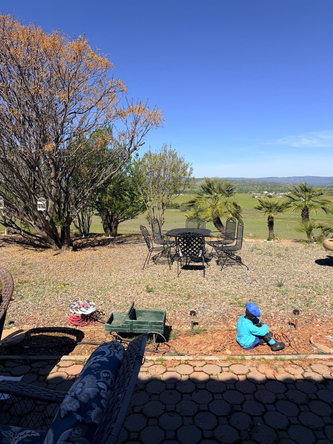 9556 Banderilla Dr, La Grange, CA 95329