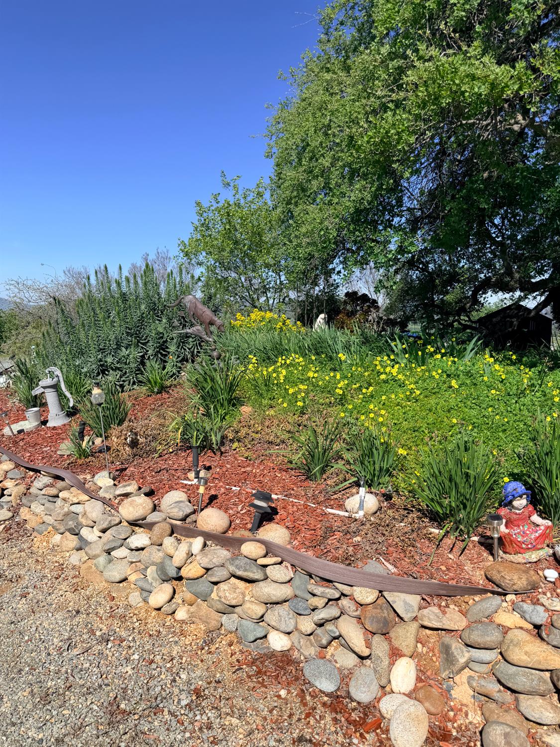 9556 Banderilla Dr, La Grange, CA 95329