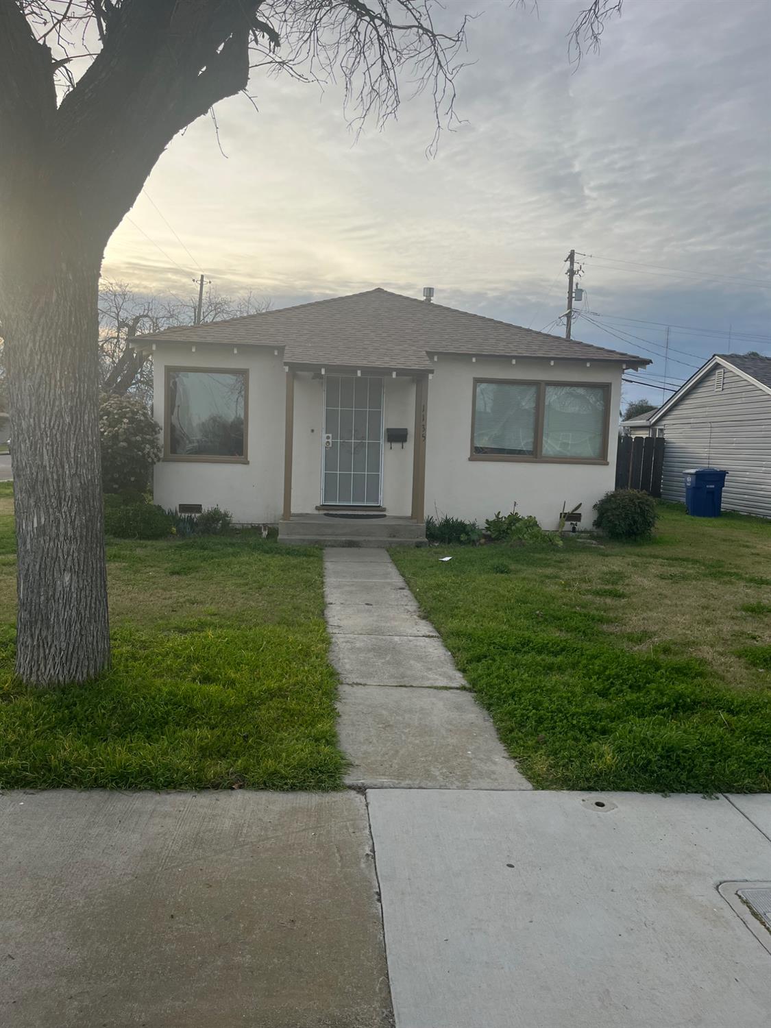 1135 Iowa Ave, Los Banos, CA 93635