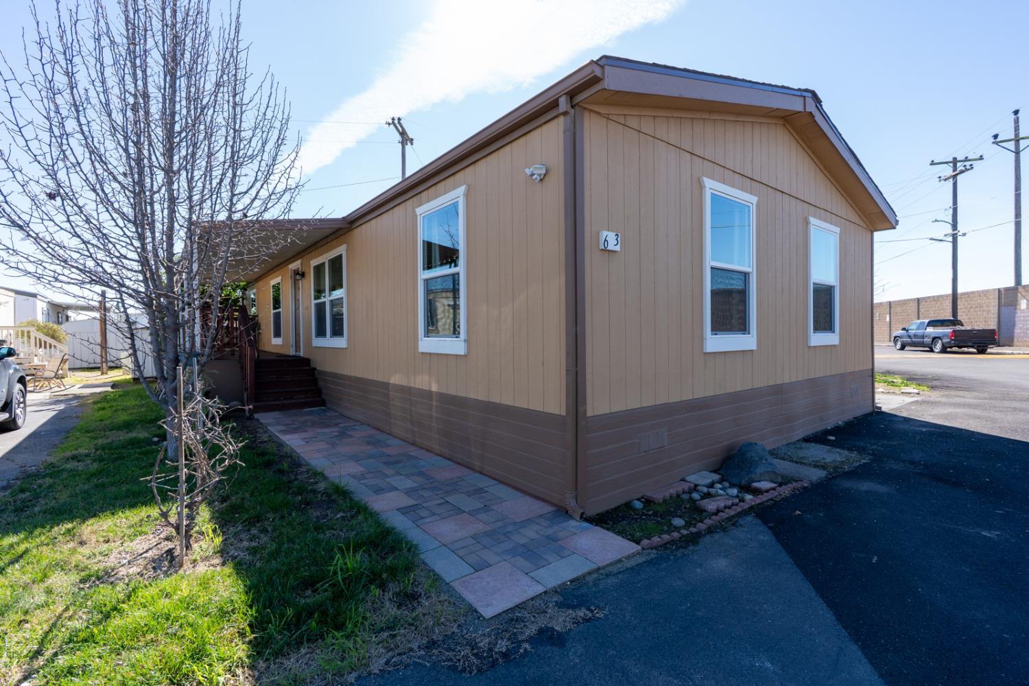 2151 E Pacheco Blvd #63, Los Banos, CA 93635