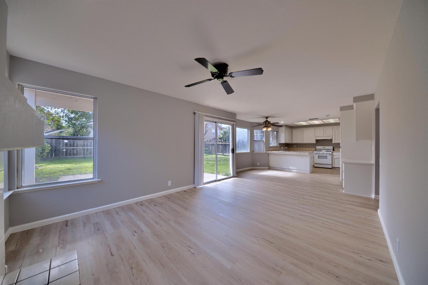 1900 Berryessa Dr, Modesto, CA 95358