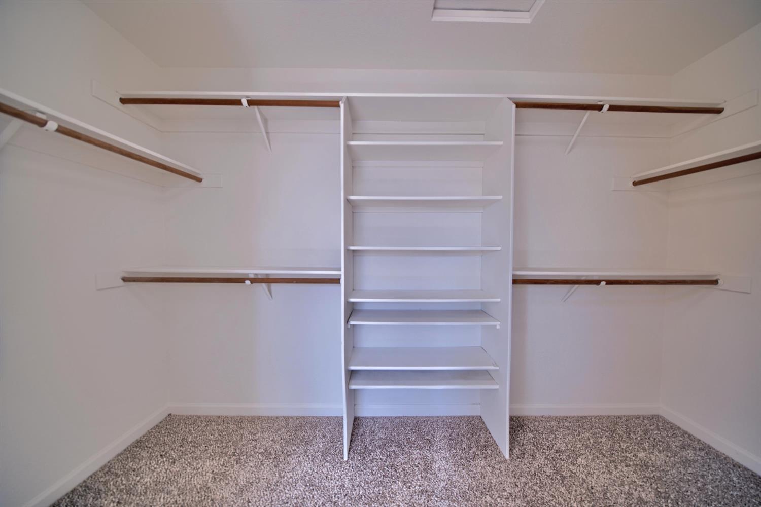 1900 Berryessa Dr, Modesto, CA 95358