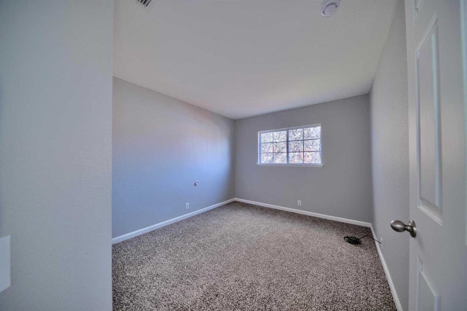 1900 Berryessa Dr, Modesto, CA 95358