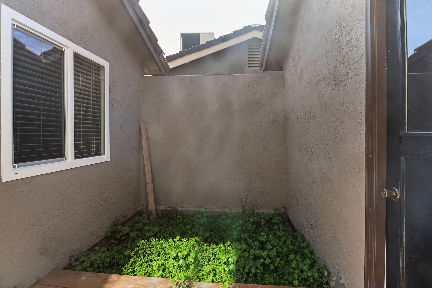 3804 Semallon Dr, Modesto, CA 95356