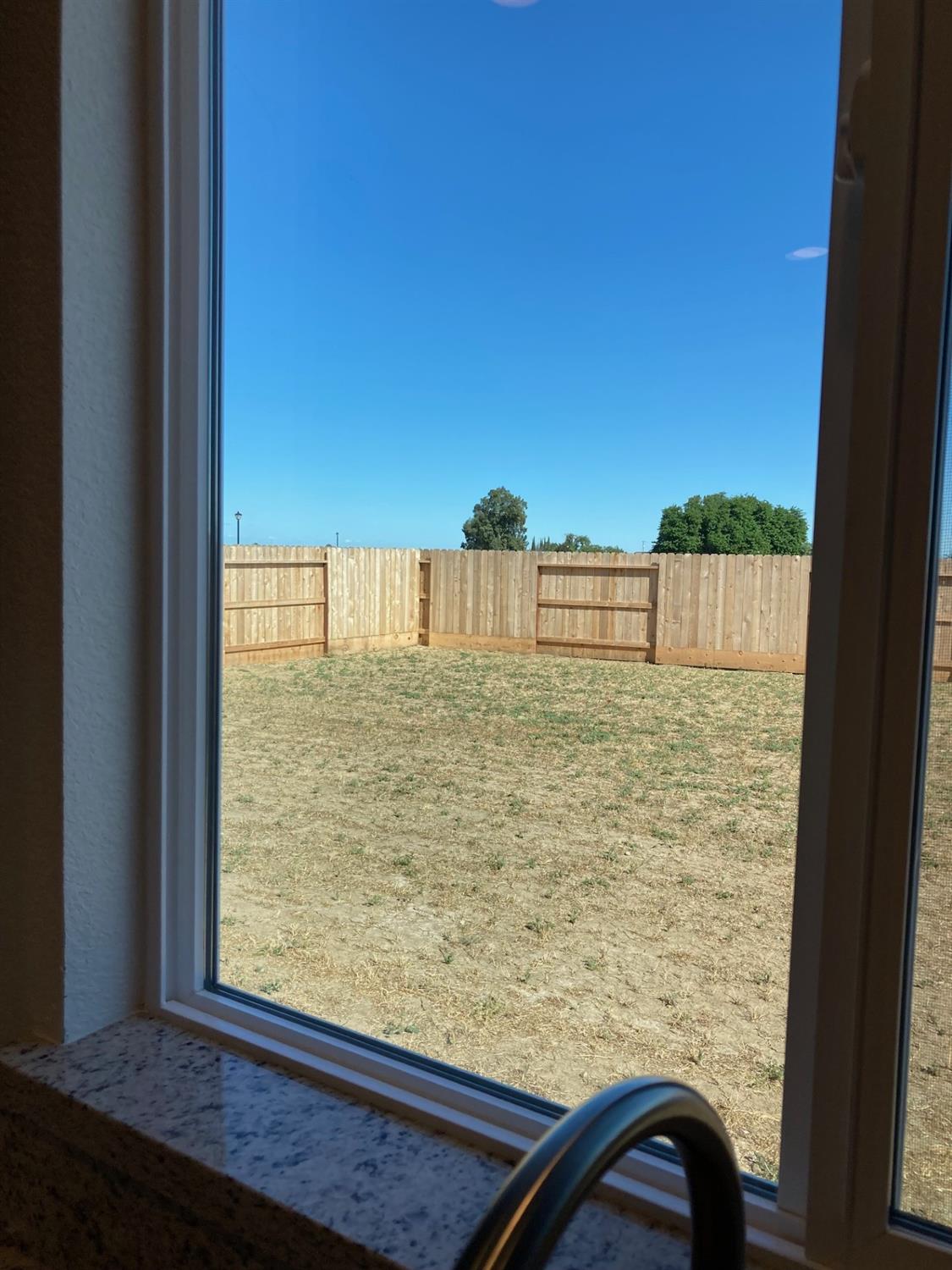 1705 Granite Blvd, Los Banos, CA 93635
