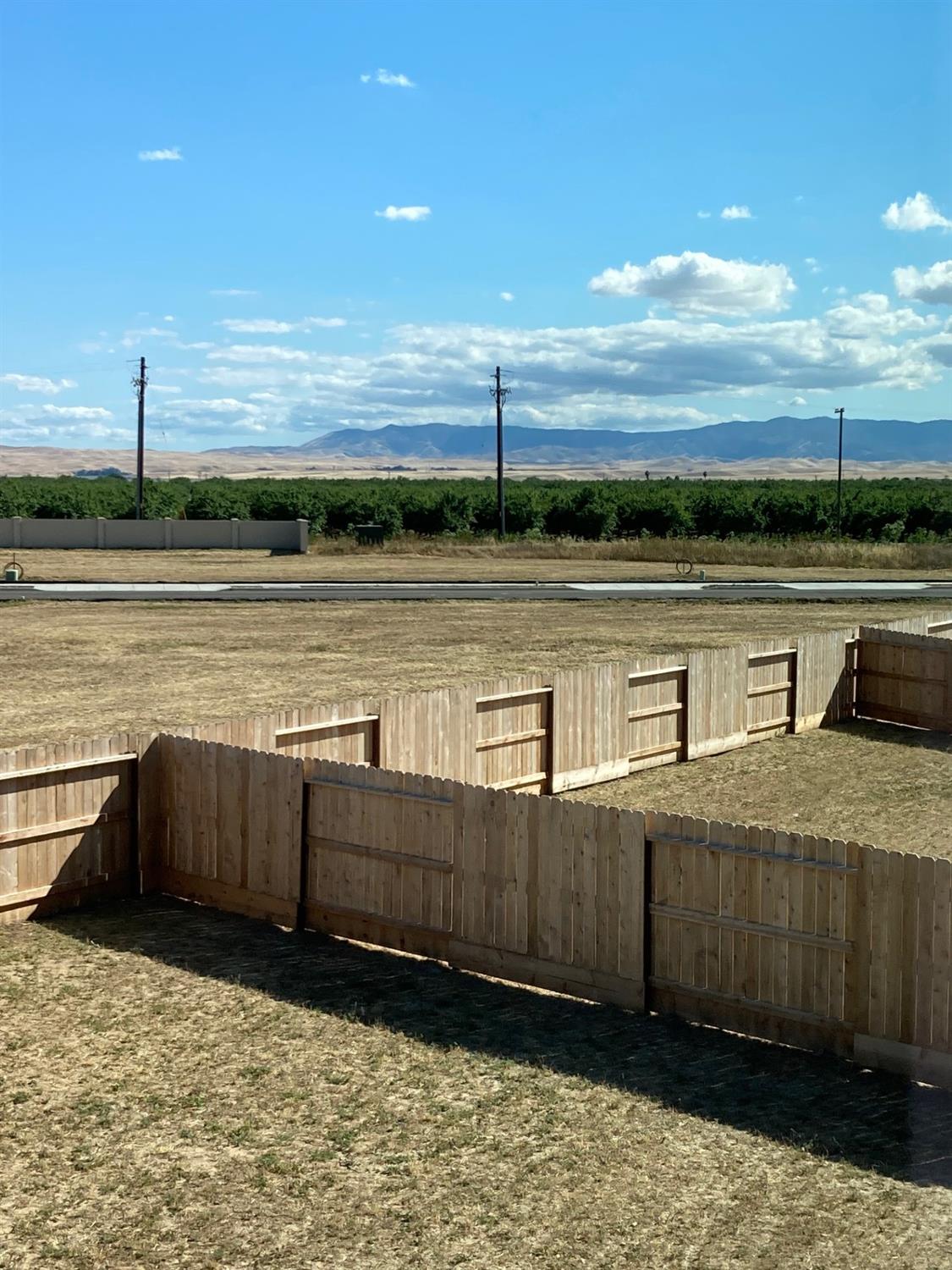 1705 Granite Blvd, Los Banos, CA 93635