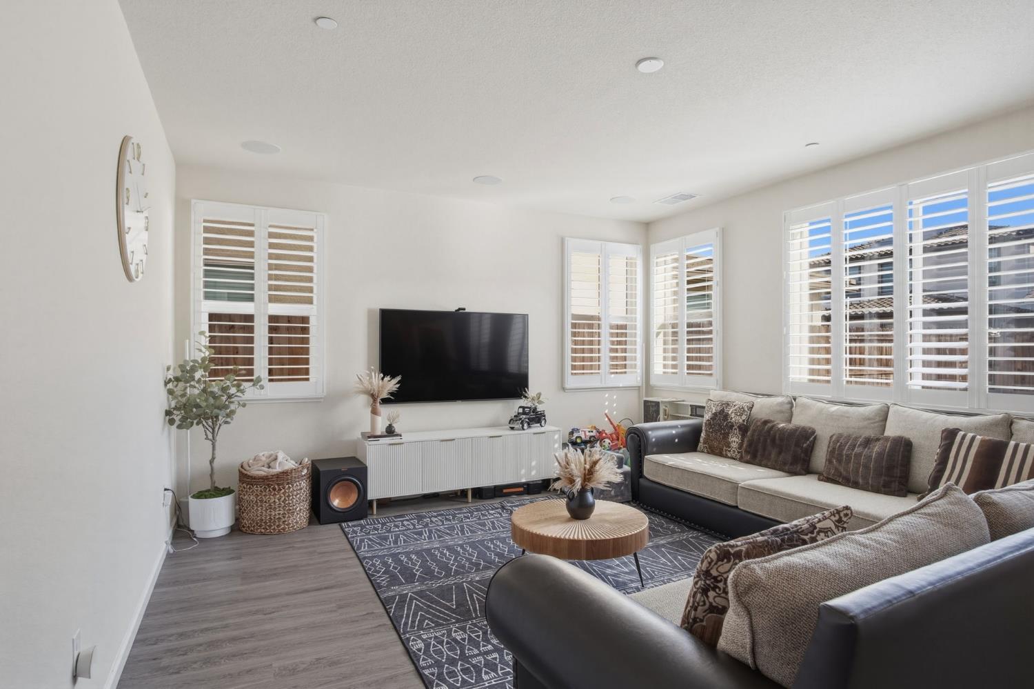 4344 Icon Ave, Modesto, CA 95356