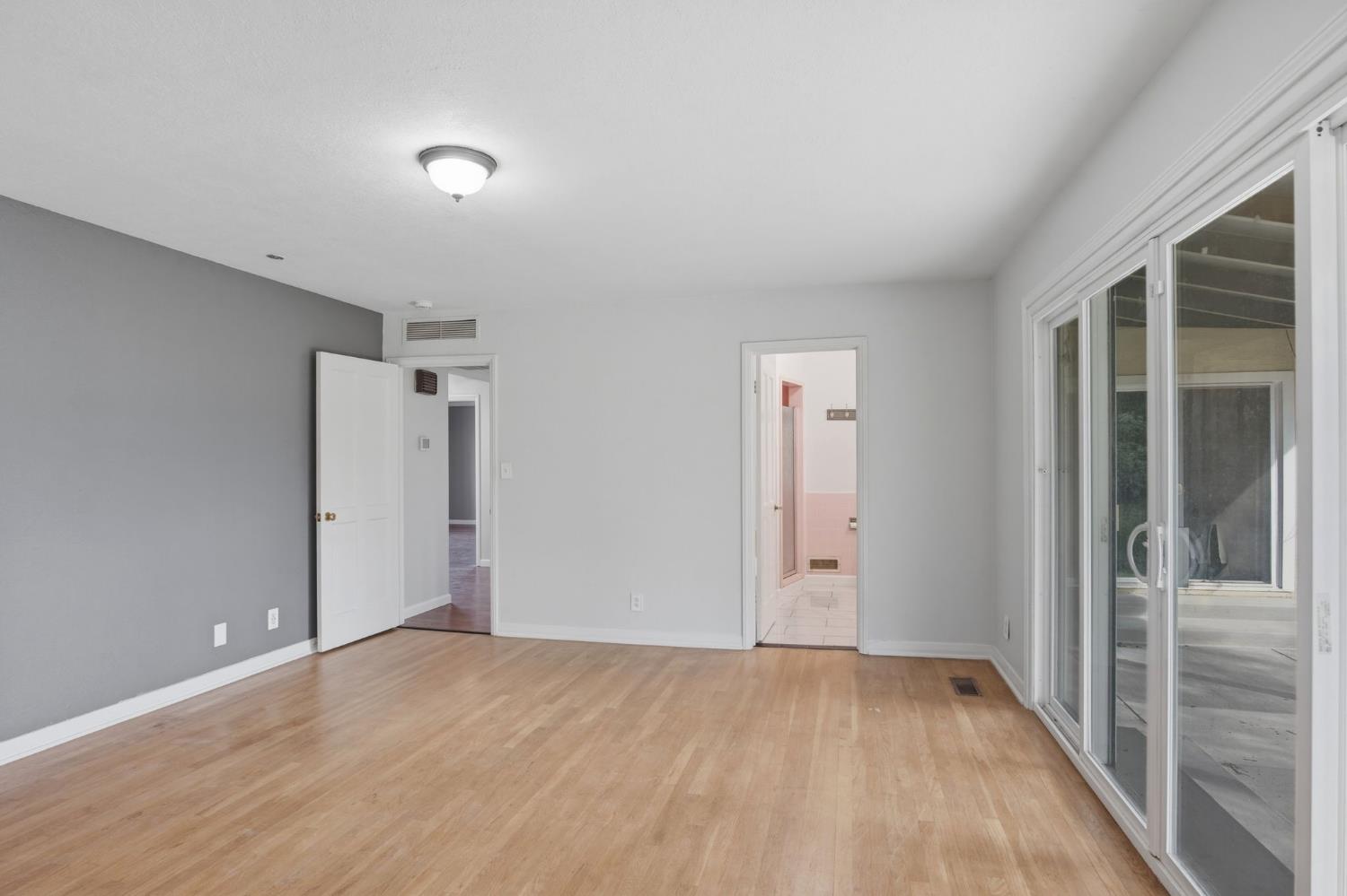 1301 E Blossom St, Dos Palos, CA 93620