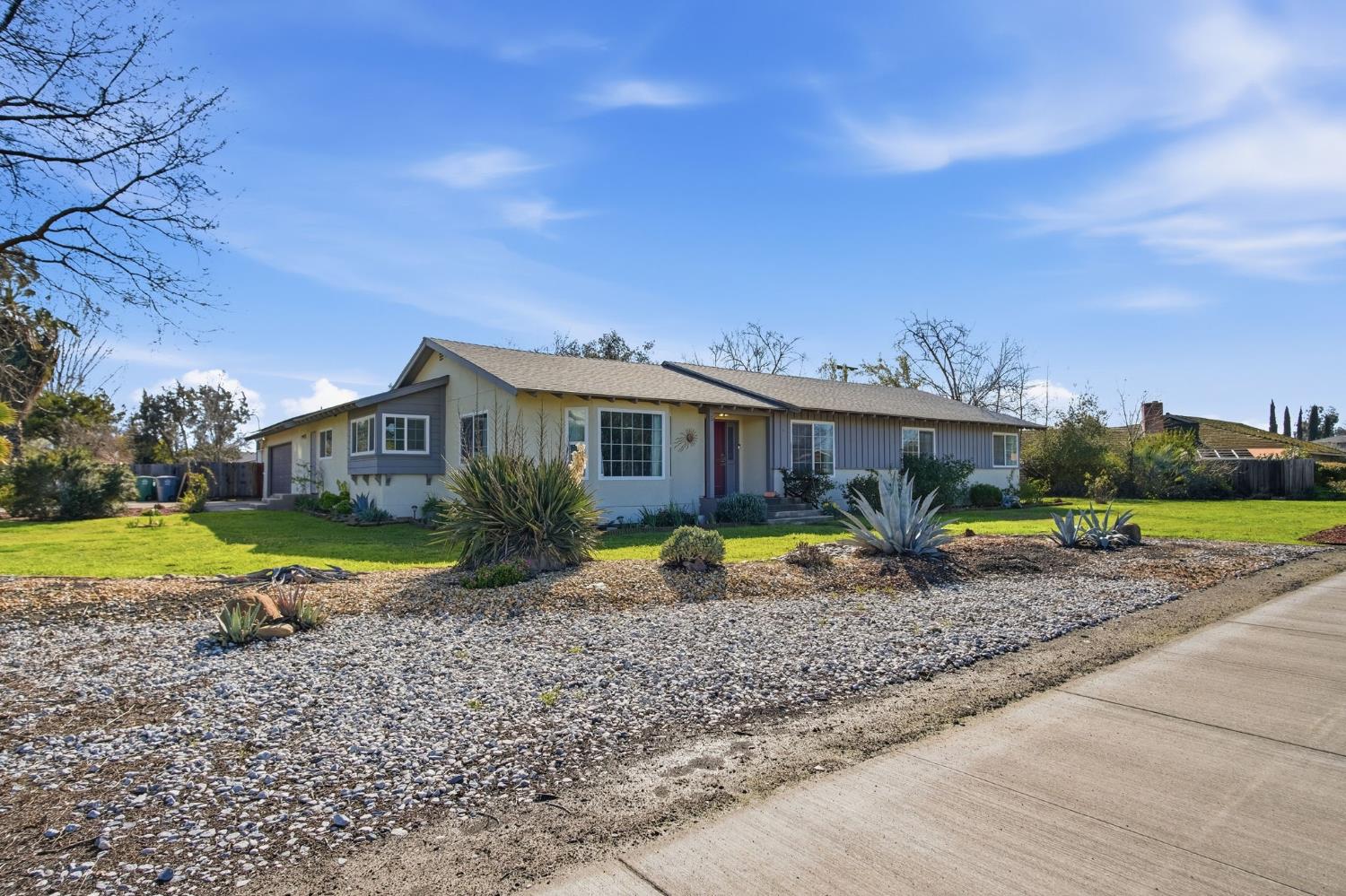 1301 E Blossom St, Dos Palos, CA 93620