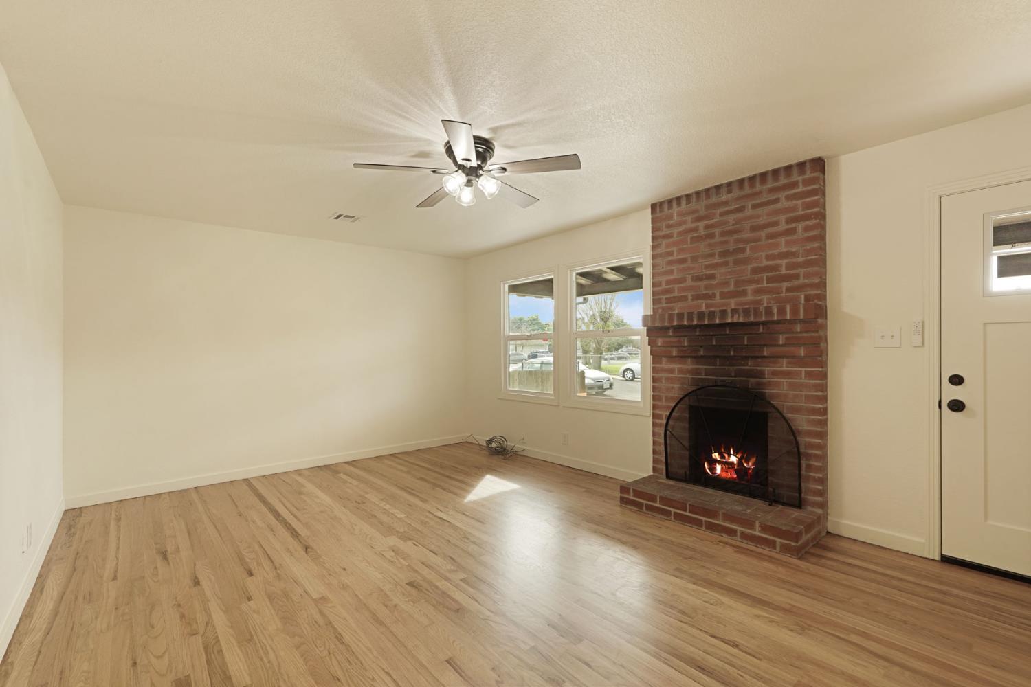 535 Fir St, Manteca, CA 95336