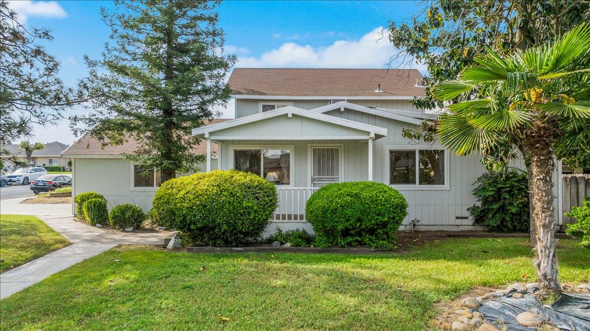 572 Pedersen Rd, Oakdale, CA 95361