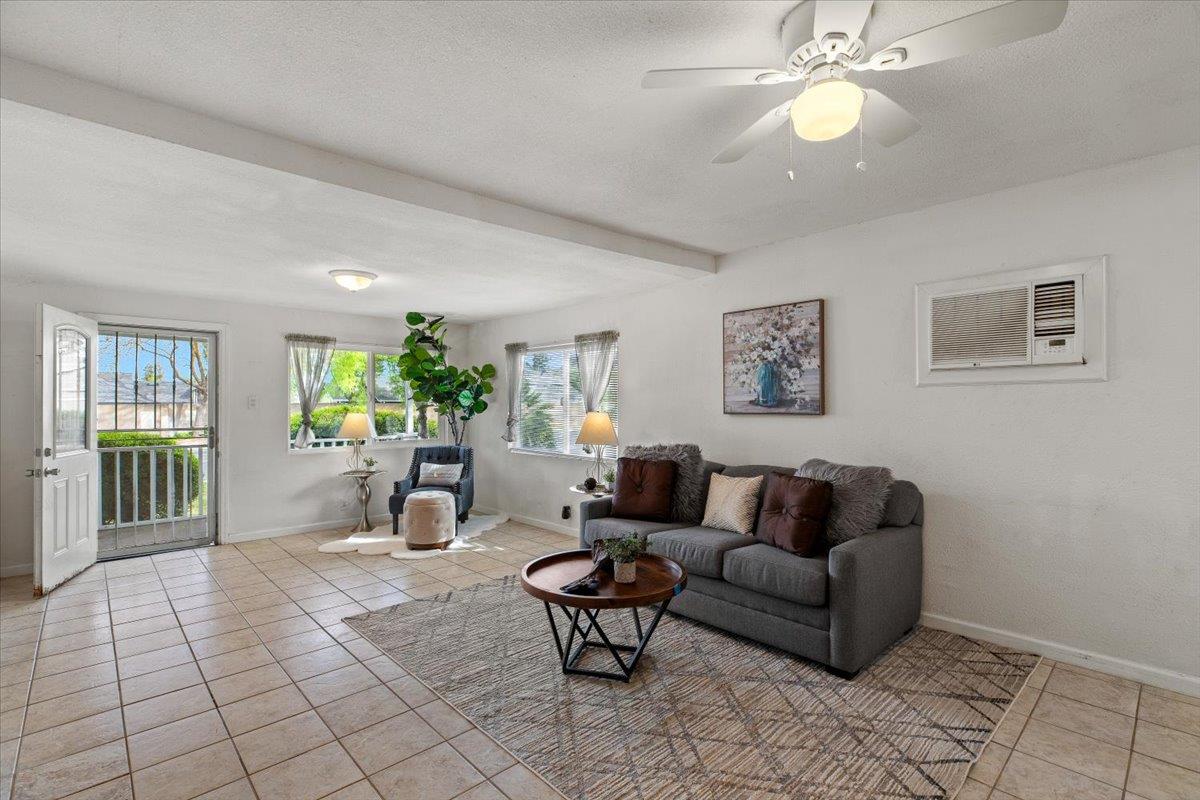 572 Pedersen Rd, Oakdale, CA 95361